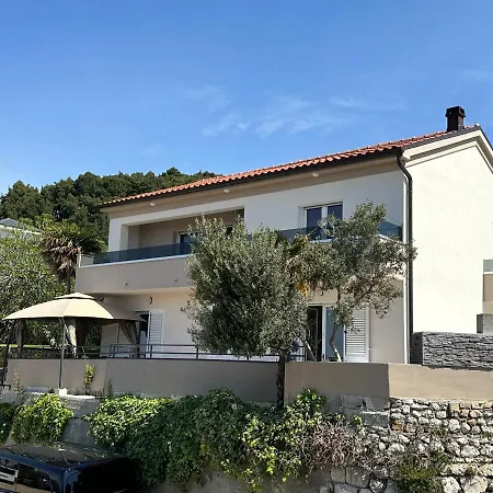 Apartments Jelka Banjol Exterior photo